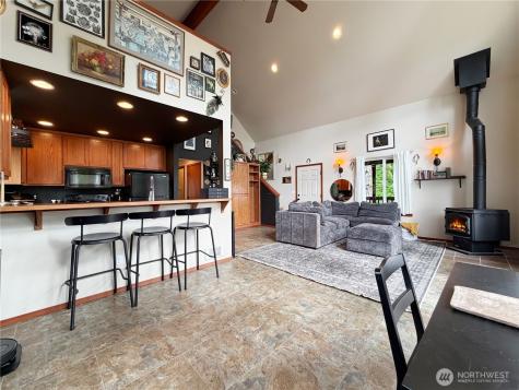 97 B Port Gardner Drive Hat Island WA 98206