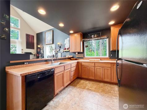 97 B Port Gardner Drive Hat Island WA 98206