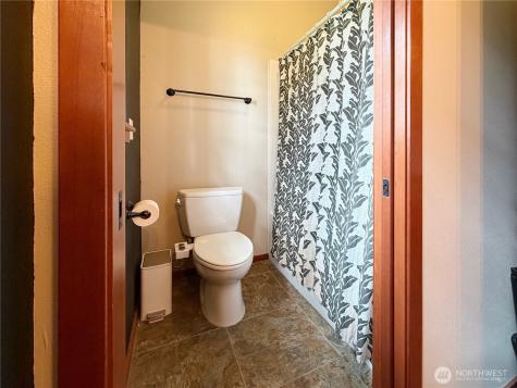 97 B Port Gardner Drive Hat Island WA 98206