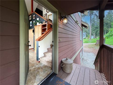97 B Port Gardner Drive Hat Island WA 98206