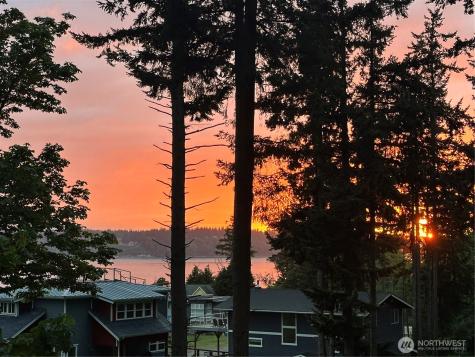 97 B Port Gardner Drive Hat Island WA 98206