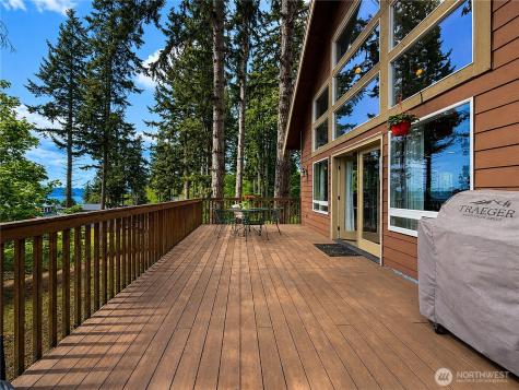 97 B Port Gardner Drive Hat Island WA 98206
