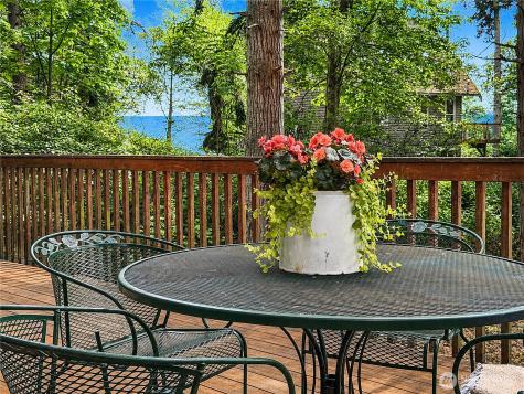 97 B Port Gardner Drive Hat Island WA 98206