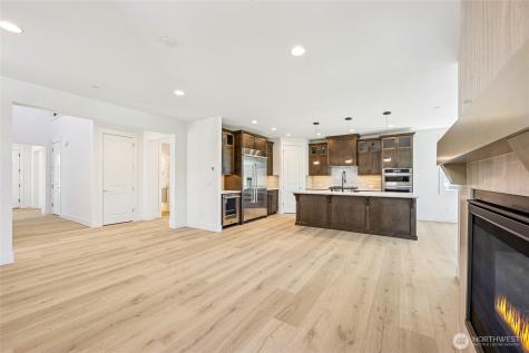 19515 81st Place NE Kenmore WA 98028