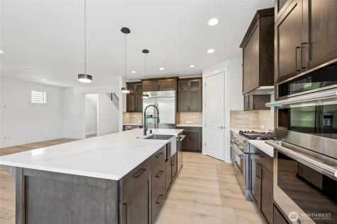 19515 81st Place NE Kenmore WA 98028