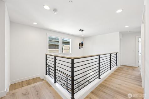 19515 81st Place NE Kenmore WA 98028