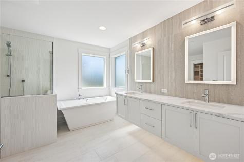 19515 81st Place NE Kenmore WA 98028