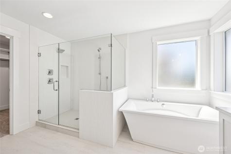 19515 81st Place NE Kenmore WA 98028
