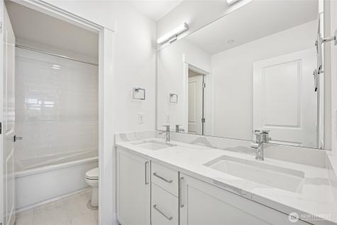 19515 81st Place NE Kenmore WA 98028