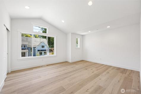 19515 81st Place NE Kenmore WA 98028