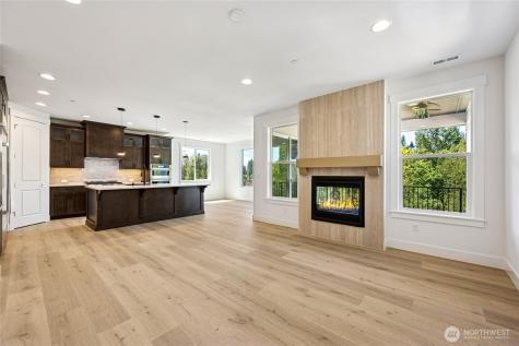 19515 81st Place NE Kenmore WA 98028