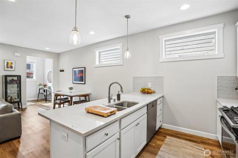 13715 NW 7th Place Vancouver WA 98685