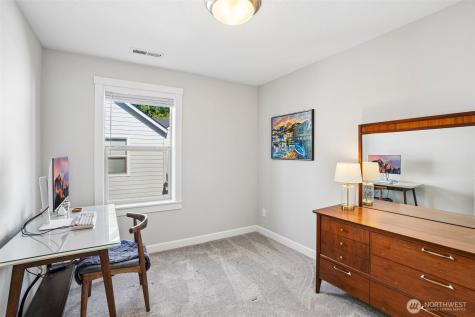 13715 NW 7th Place Vancouver WA 98685