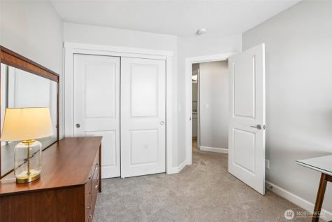 13715 NW 7th Place Vancouver WA 98685