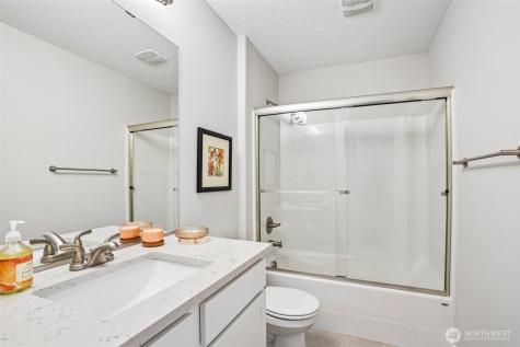 13715 NW 7th Place Vancouver WA 98685