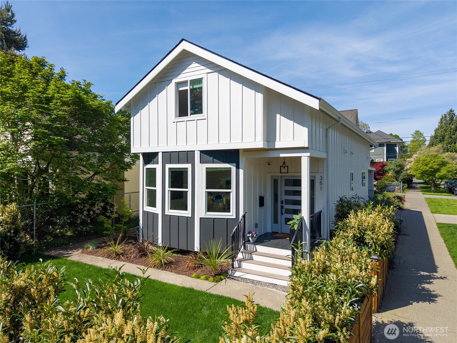 351 17th Avenue E Seattle WA 98112
