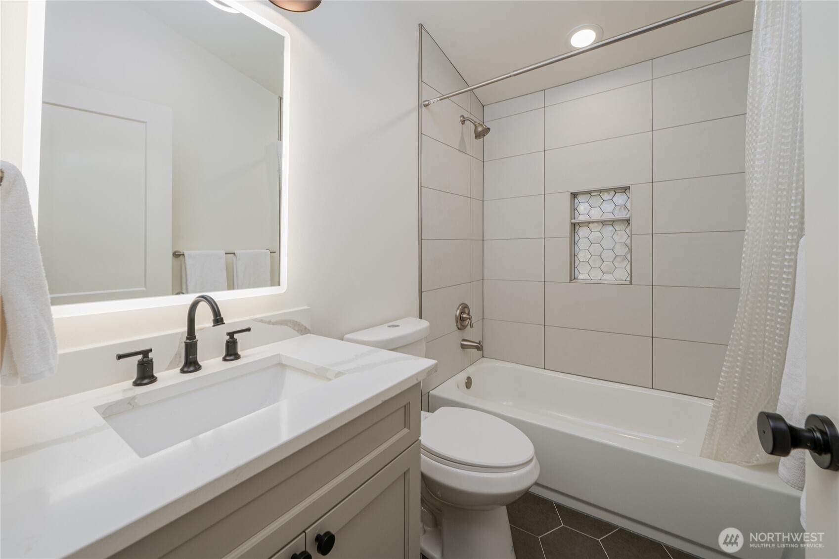 351 17th Avenue E Seattle WA 98112