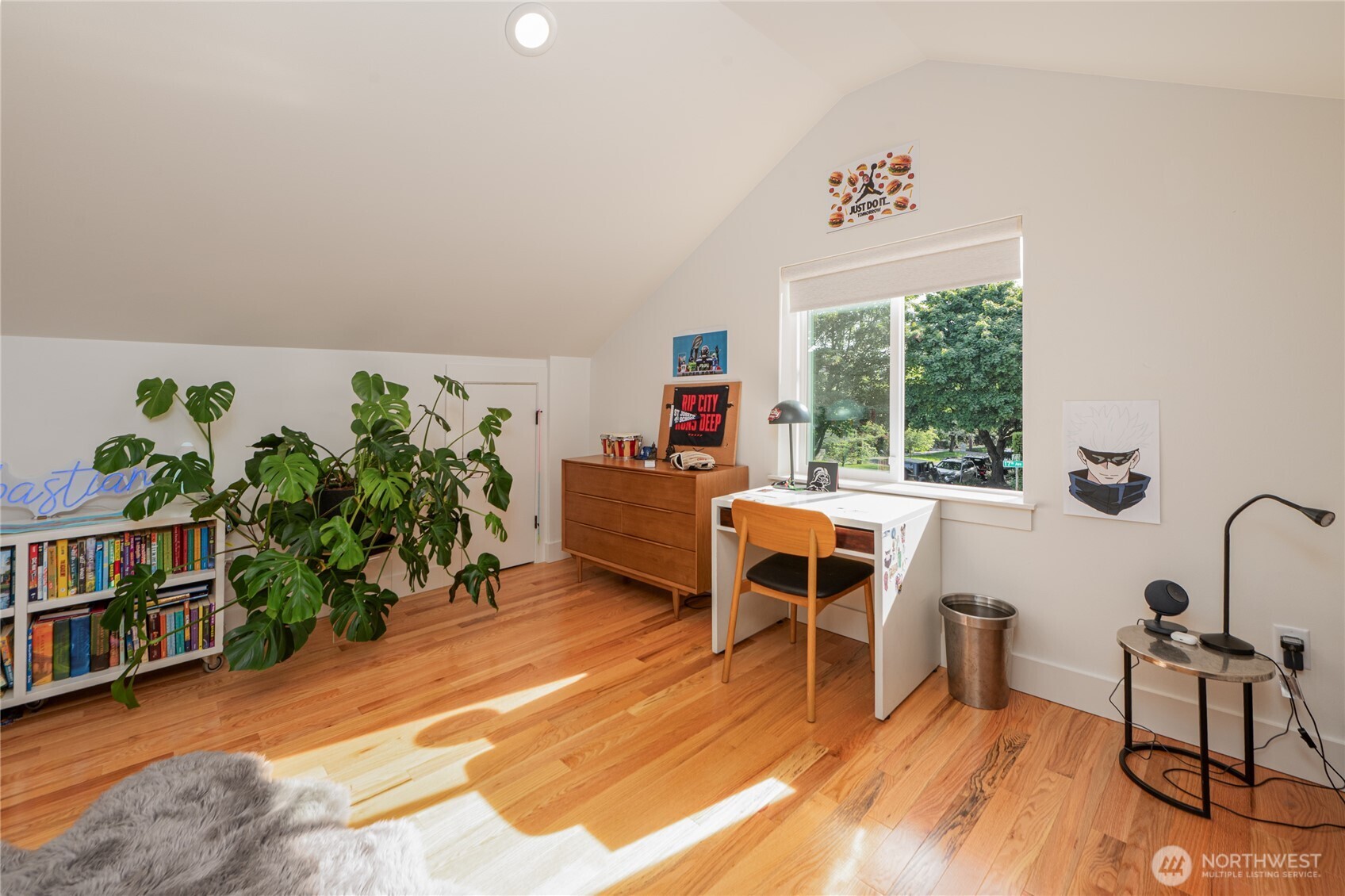 351 17th Avenue E Seattle WA 98112