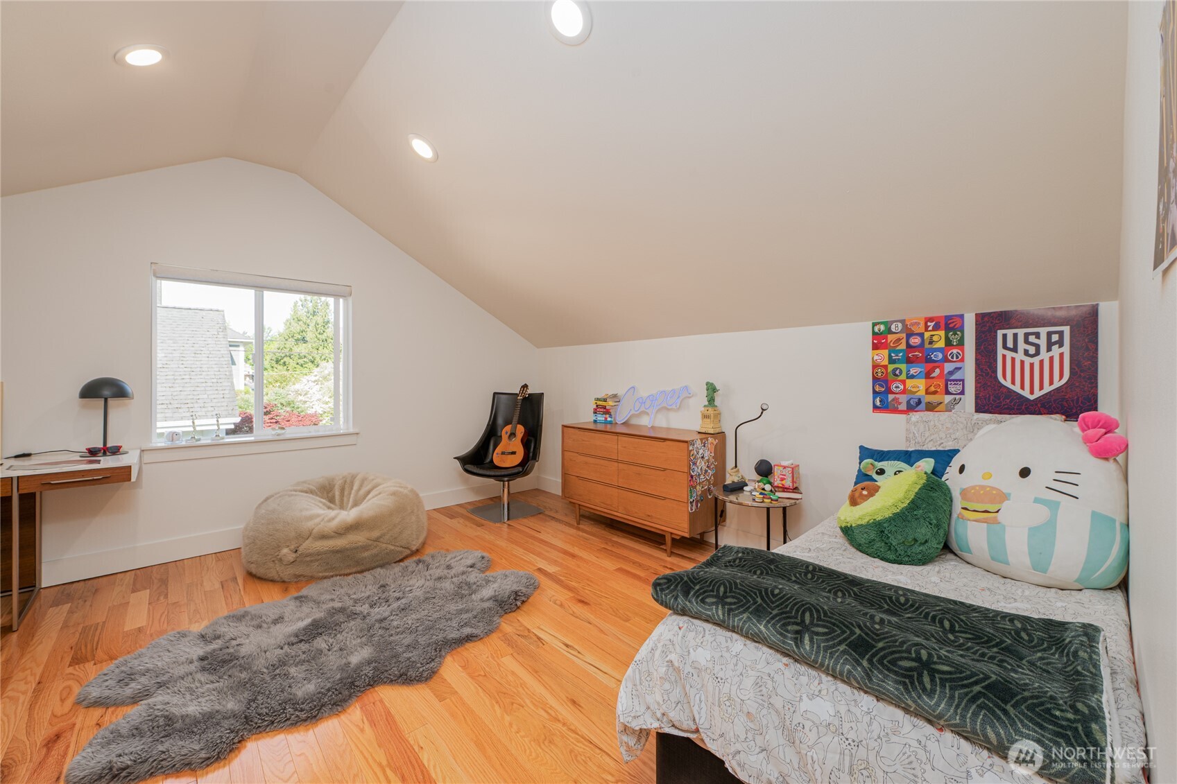 351 17th Avenue E Seattle WA 98112