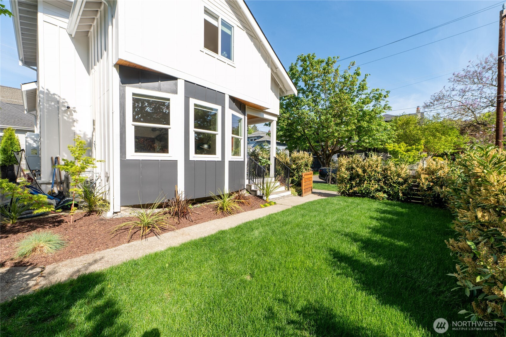 351 17th Avenue E Seattle WA 98112