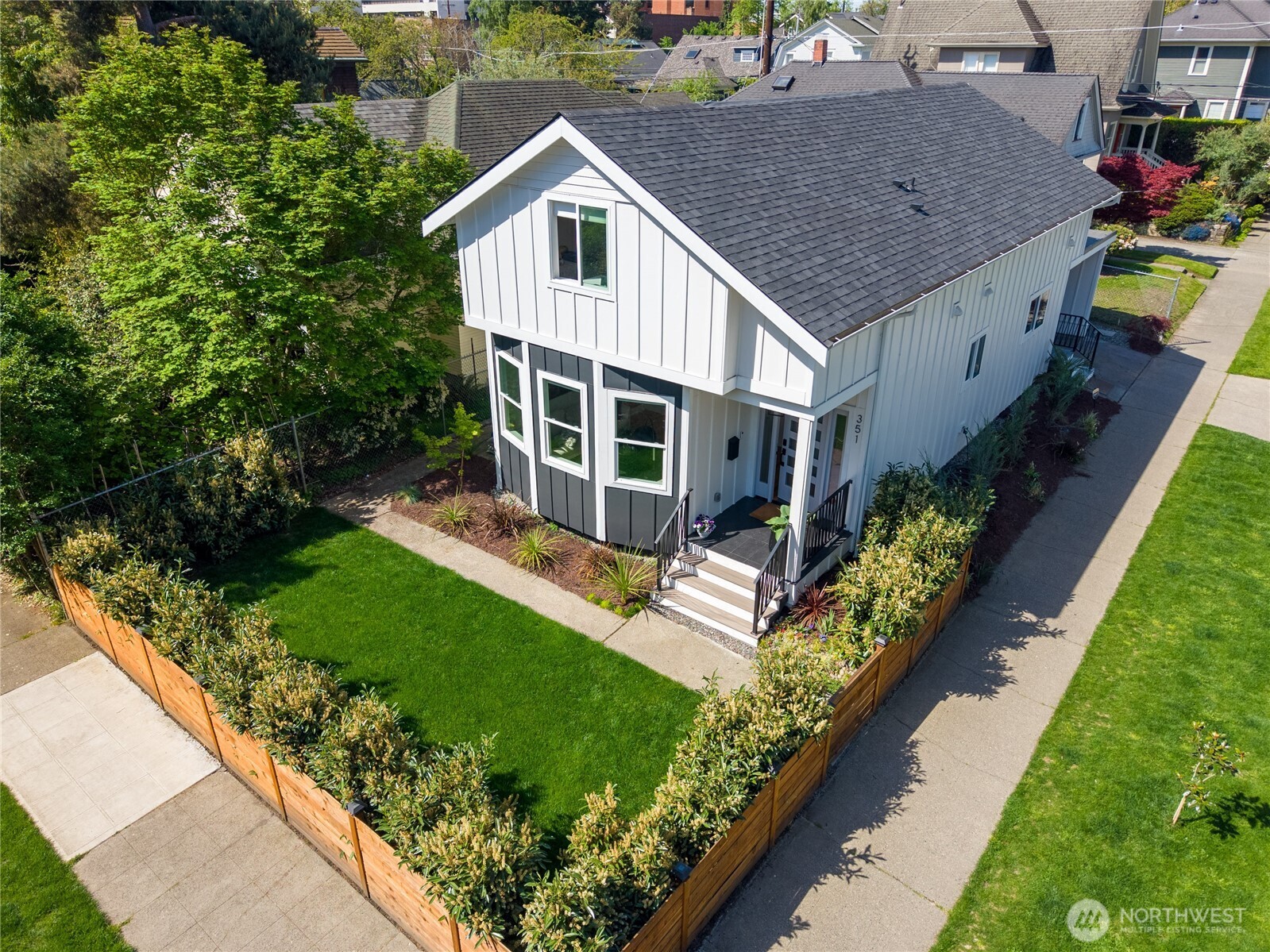 351 17th Avenue E Seattle WA 98112
