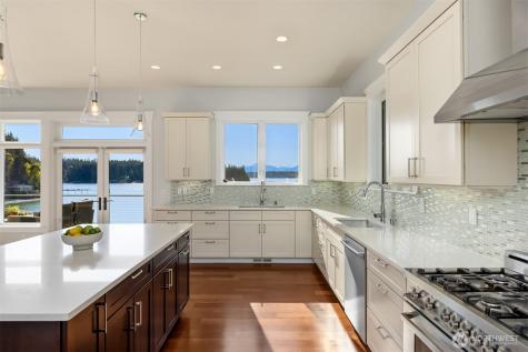 6783 NE Bergman Road Bainbridge Island WA 98110