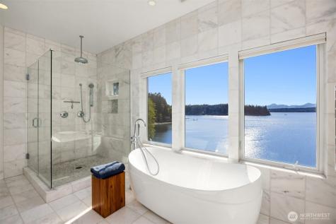 6783 NE Bergman Road Bainbridge Island WA 98110