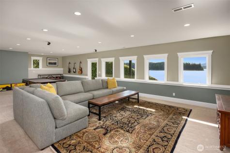 6783 NE Bergman Road Bainbridge Island WA 98110