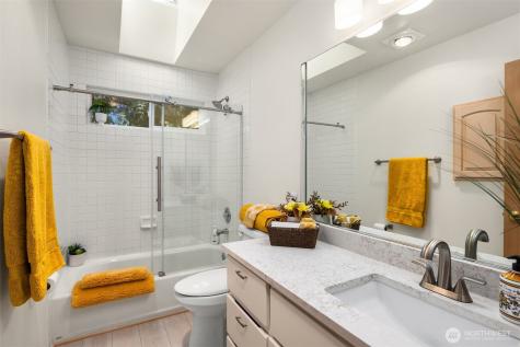 21641 SE 249th Street Maple Valley WA 98038