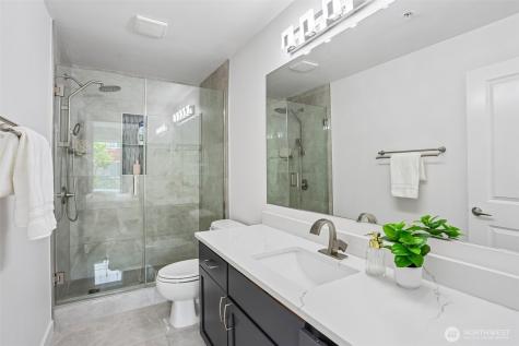 2460 NE Park Drive Issaquah WA 98028