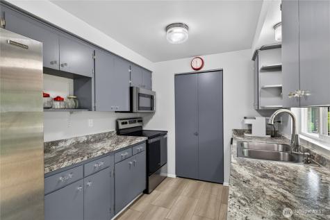 1300 Woodland Drive Mount Vernon WA 98274