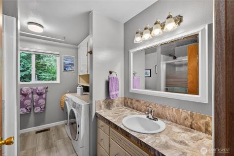 1300 Woodland Drive Mount Vernon WA 98274
