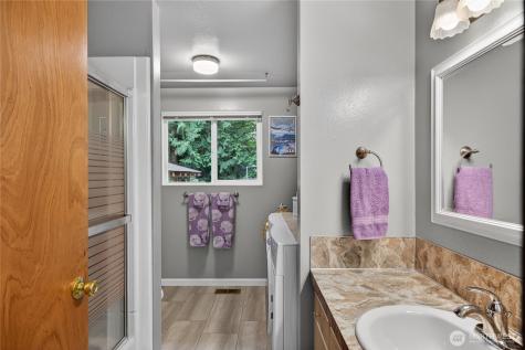 1300 Woodland Drive Mount Vernon WA 98274