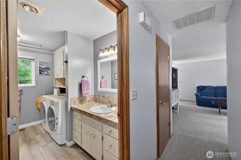 1300 Woodland Drive Mount Vernon WA 98274