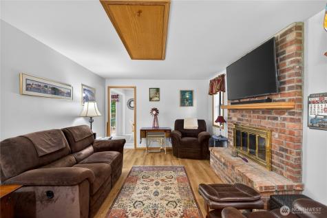 1300 Woodland Drive Mount Vernon WA 98274