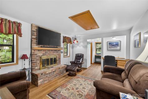 1300 Woodland Drive Mount Vernon WA 98274