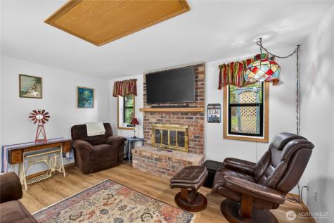 1300 Woodland Drive Mount Vernon WA 98274