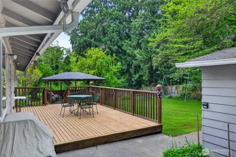 1300 Woodland Drive Mount Vernon WA 98274