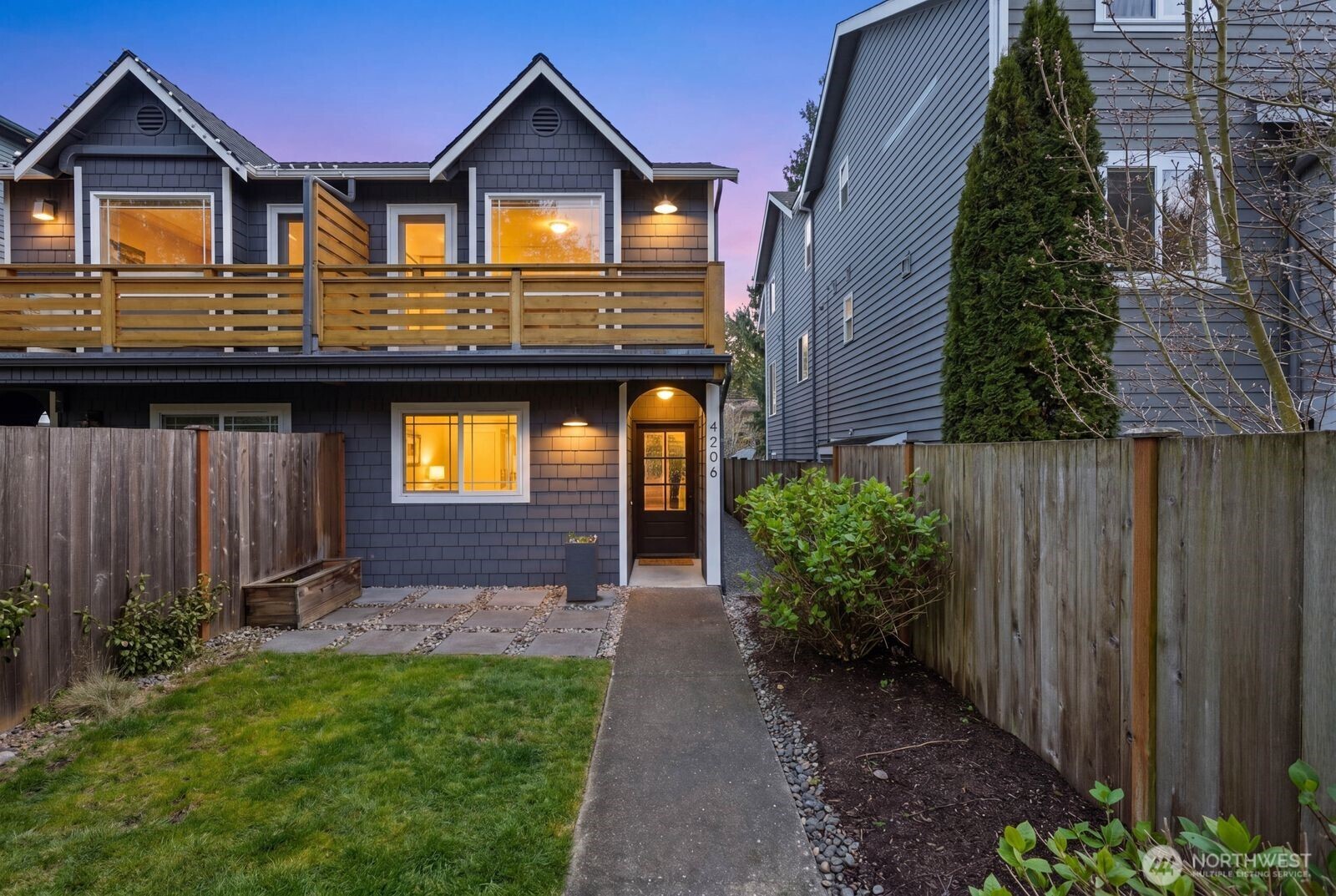 4206 36th Avenue W Seattle WA 98199