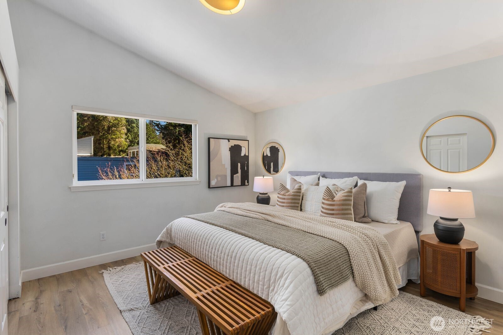 4206 36th Avenue W Seattle WA 98199