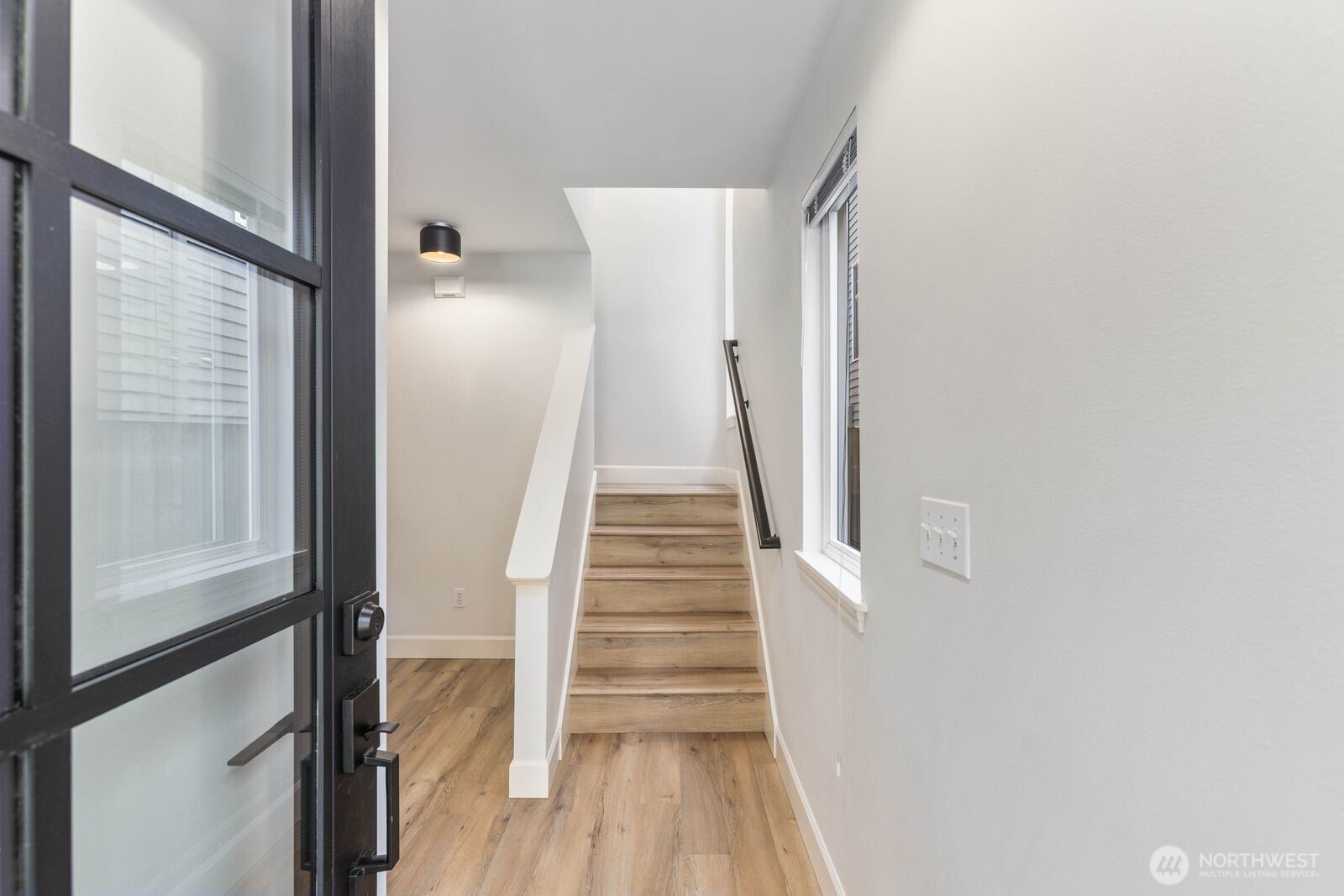 4206 36th Avenue W Seattle WA 98199