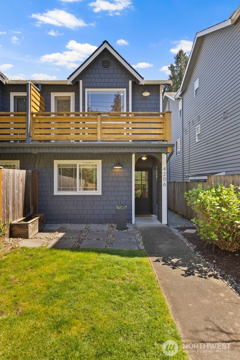 4206 36th Avenue W Seattle WA 98199