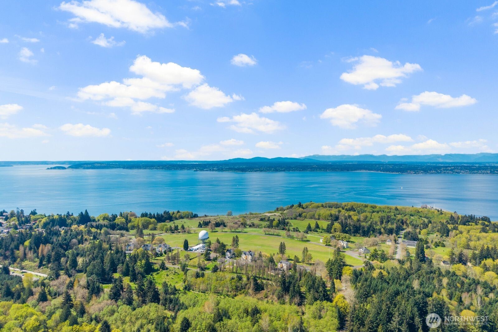4206 36th Avenue W Seattle WA 98199