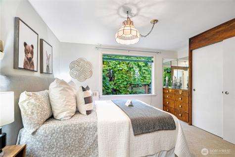 2045 Rose Point Lane Kirkland WA 98033