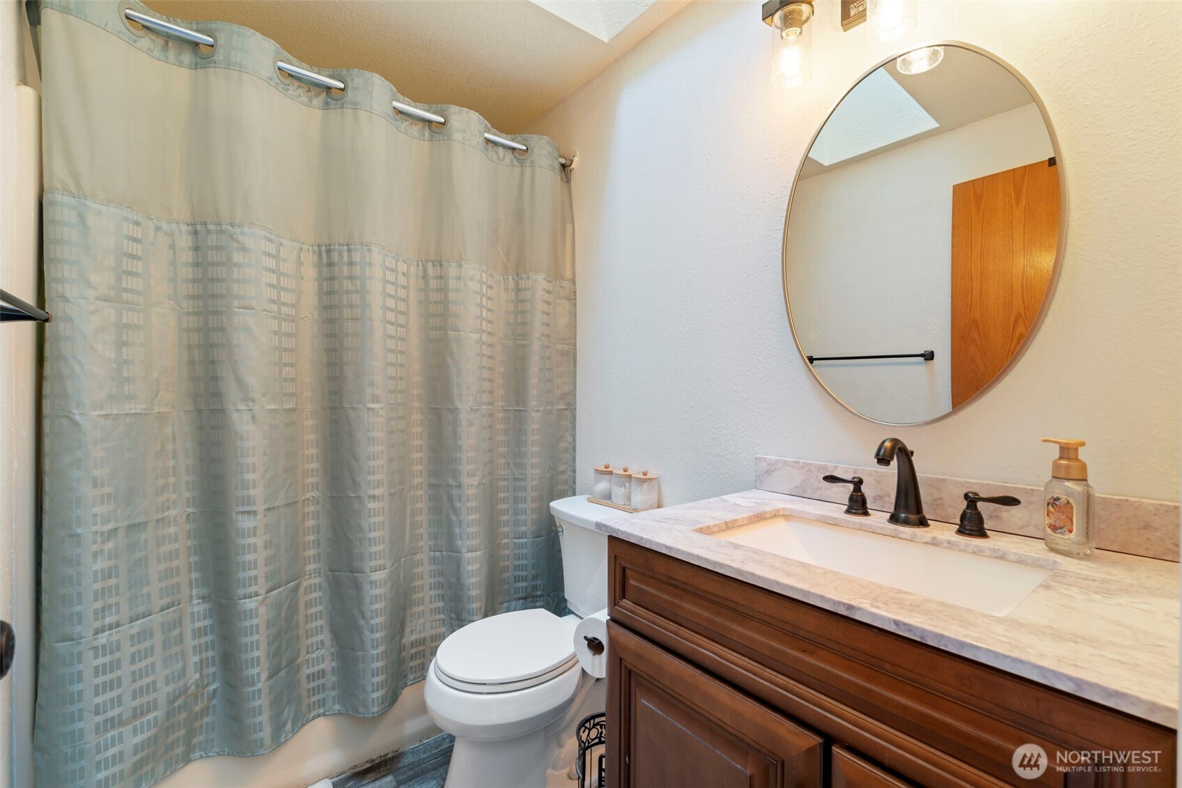 3733 Golden Eagle Loop Olympia WA 98513