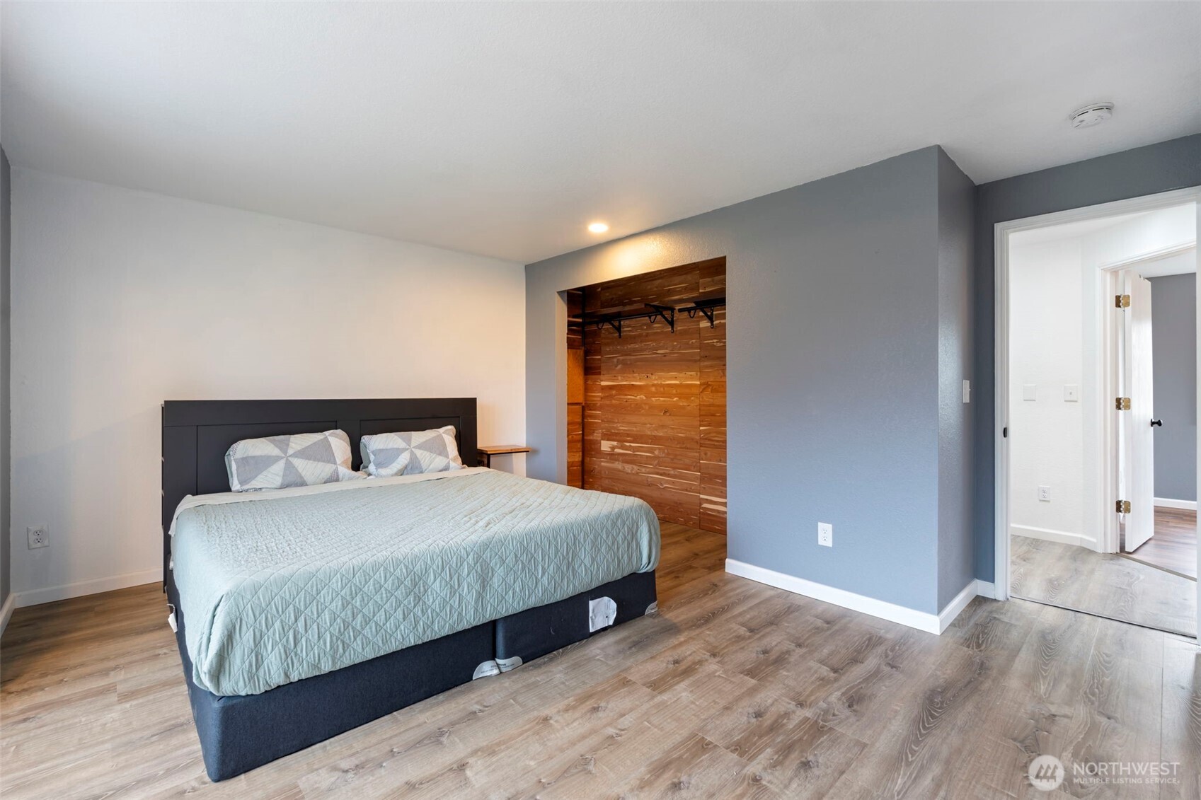 3733 Golden Eagle Loop Olympia WA 98513