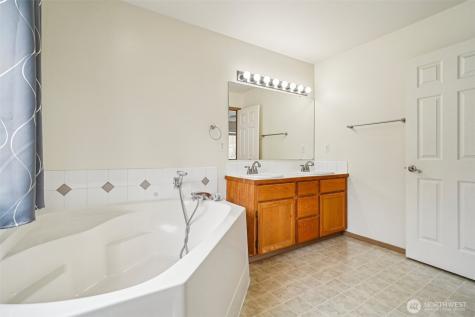 12302 160th Street E Puyallup WA 98374