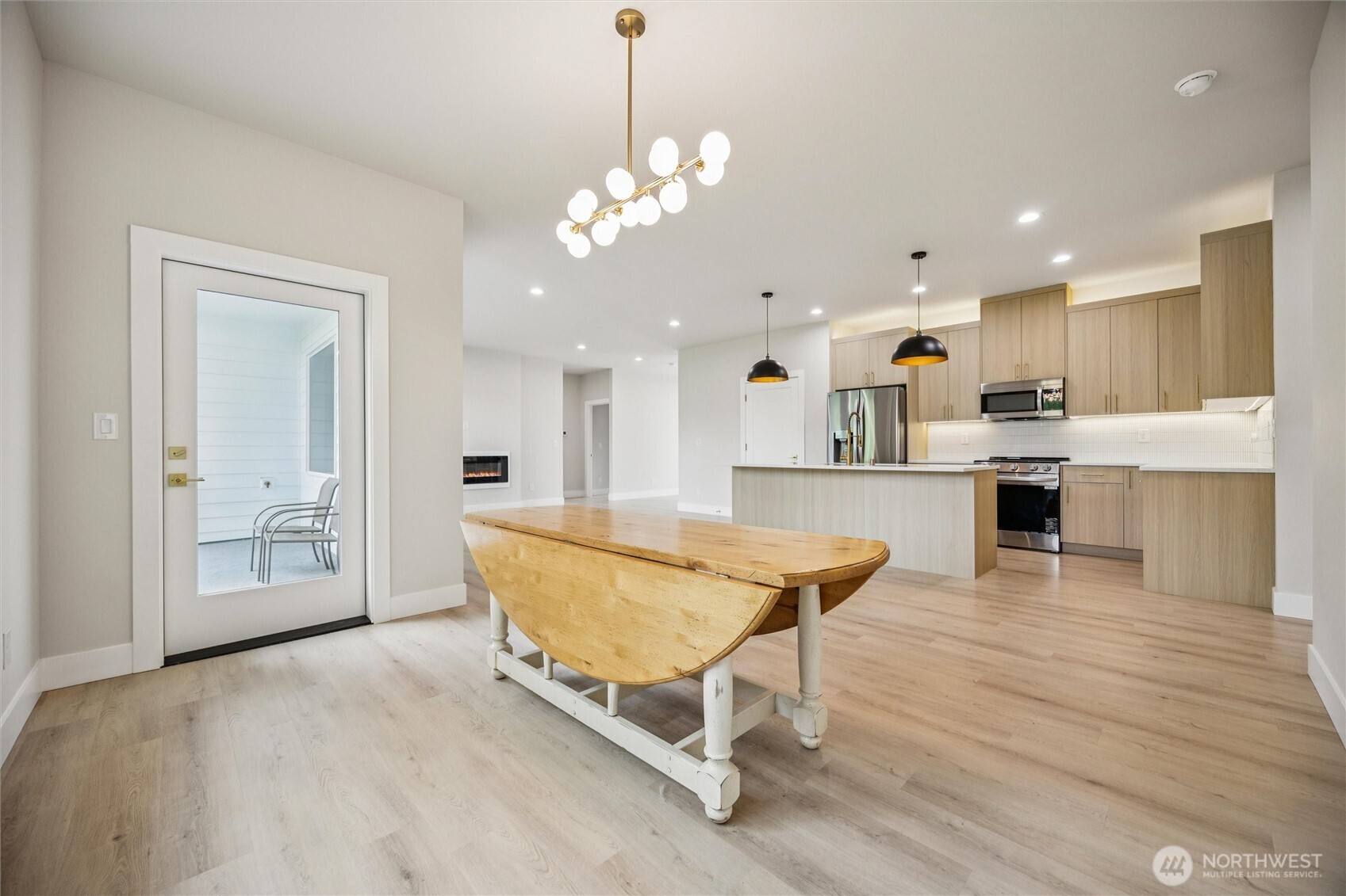 937 Edinburgh Court Kelso WA 98626