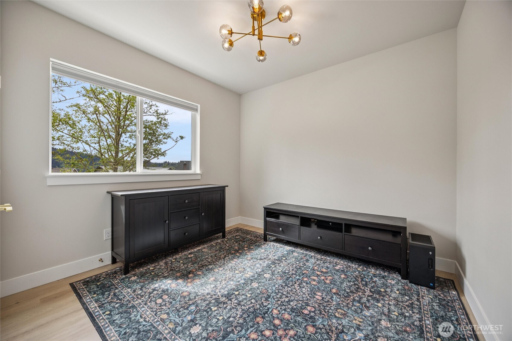 937 Edinburgh Court Kelso WA 98626