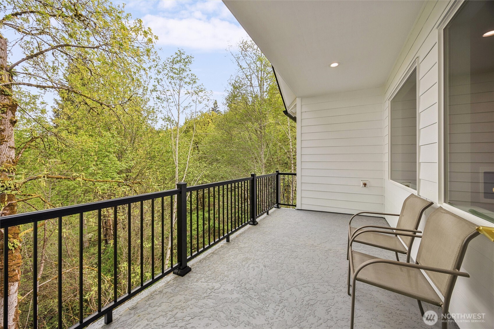 937 Edinburgh Court Kelso WA 98626